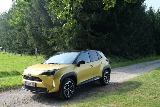 טויוטה יאריס קרוס